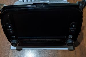 Uconnect Giulietta 6.5 con tasto APPS perfetto.