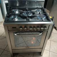 cucina a gas 5 fuochi semi-professionale DELONGHI