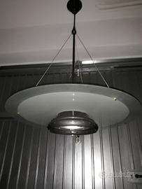 Lampadario in vetro bianco satinato