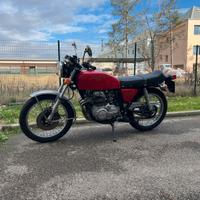 Honda cb 400 four del 1975