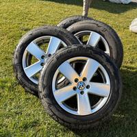 Gomme da neve con cerchi originali Volkswagen