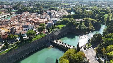 UFFICIO A PESCHIERA DEL GARDA
