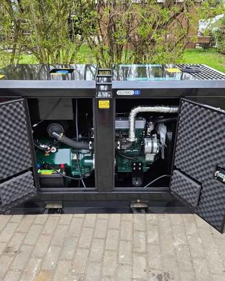 Gruppo elettrogeno 24kW leggero 4 cilindri 1500rpm