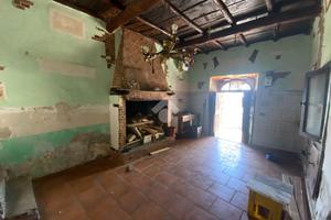 CASA INDIPENDENTE A MONTEFIASCONE