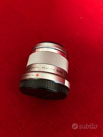 Rittratti // Olympus 45mm 1:1.8 MSC