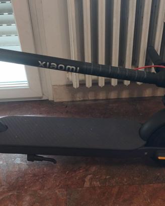 Monopattino elettrico Xiomi scooter elite