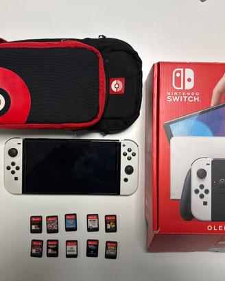 NINTENDO SWITCH OLED CON GIOCHI E CUSTODIA