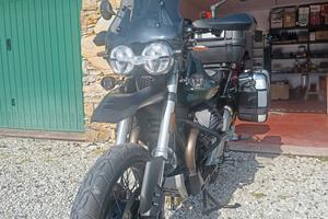 moto Guzzi v85tt 