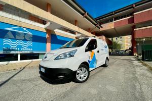 furgone a trazione elettrica nissan e-nv200