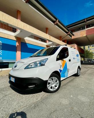 furgone a trazione elettrica nissan e-nv200
