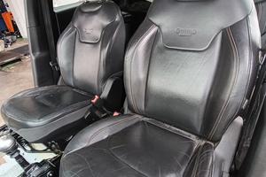 Vendiamo interni Pelle Jeep Renegade