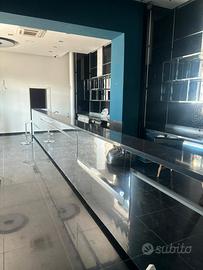 Locale commerciale fronte strada x varie attività