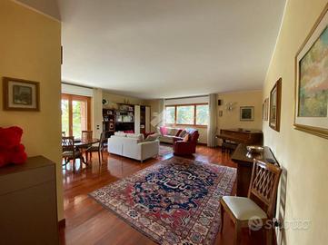 4 LOCALI A TORRE BOLDONE