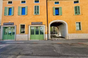 NEGOZIO A LONATO DEL GARDA