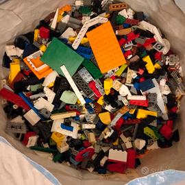 4 kg di Lego sfusi 