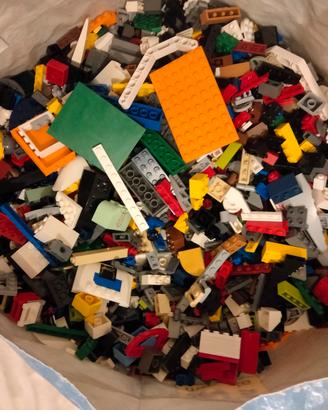 4 kg di Lego sfusi 
