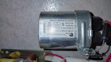 Condensatore alta tensione per forno a microonde 