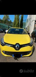 Clio gialla