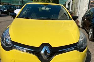 Clio gialla