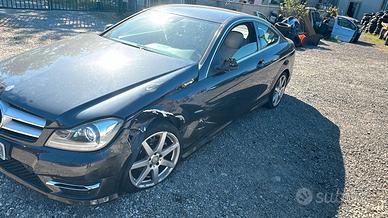 RICAMBI MERCEDES C220D