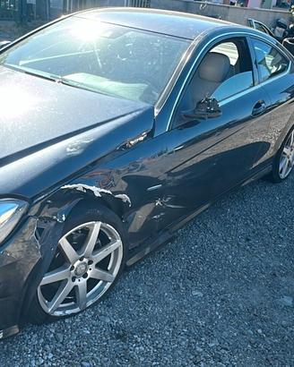 RICAMBI MERCEDES C220D