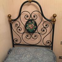 Letto singolo in ottone