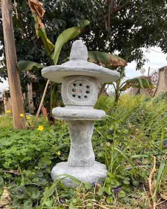 Statua pagoda giapponese lampada lanterna giardino