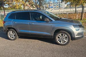 skoda karoq 1.0 tsi cambiò manuale 