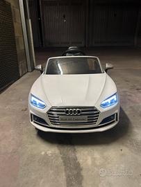 Auto elettrica 2 motori per bimbi  e telecomandata