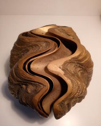 scultura conchiglia in bronzo di Mimmo Rotella