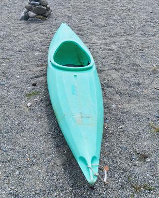 Kayak verde acqua usato – leggero e resistente