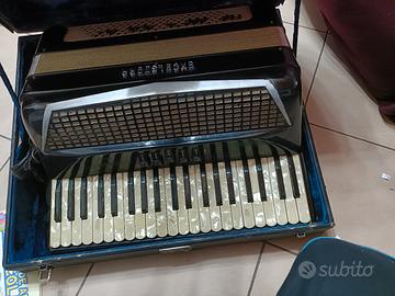 fisarmonica antica Excelsior con custodia 