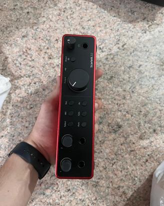 Focusrite Scarlett 2i2 4ª
