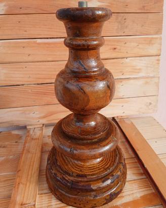 Antico Portalampada in Legno