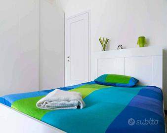 Stanza in appartamento di 81 m² a Milano