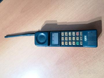 cellulare vintage OKI 700
