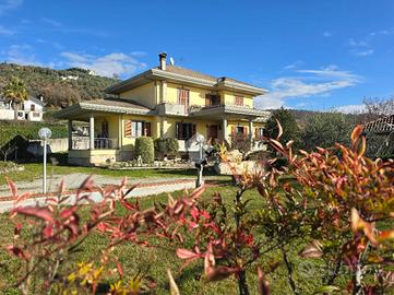 VILLA SINGOLA A FIUGGI