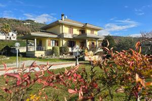 VILLA SINGOLA A FIUGGI