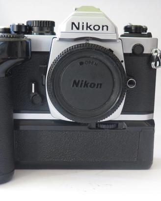 Nikon FM2n con MD 12