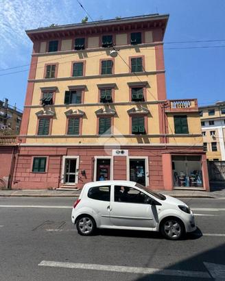 5 LOCALI A GENOVA