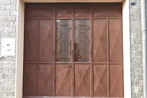 Portone garage interamente in ferro