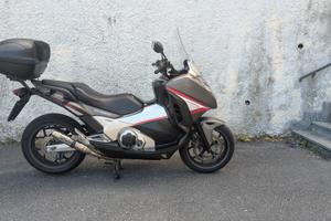 Honda Integra 750