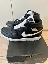 Nike Air Jordan 1 Mid - Black/White 2017  TG 42