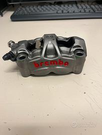 Pinza radiale Brembo M50 fresata motard