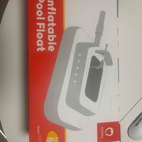 Carro armato gonfiabile da piscina con spruzzatore