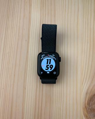 Apple Watch SE 40mm – sostituito Apple agosto 2025