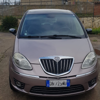 Lancia musa benzina e GPL in condizioni splendide