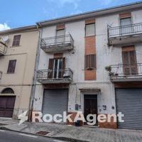 APPARTAMENTO PIANO PRIMO CON BALCONI