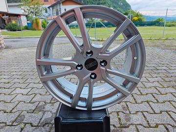 Cerchio in lega PSW 18 pollici 4 fori Peugeot 5800