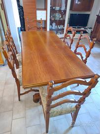 tavolo legno salone con sedie